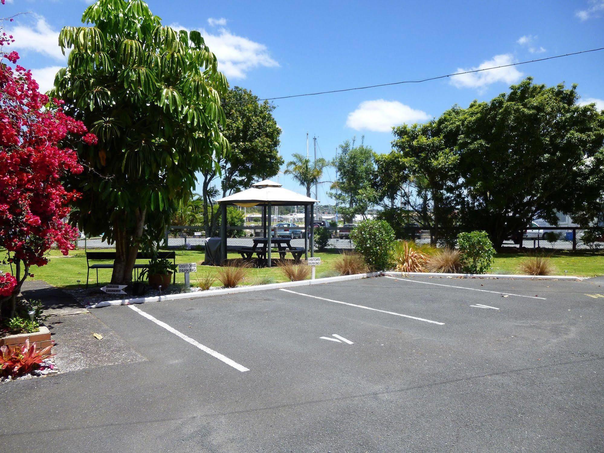 Marina Court Motel & Apartments Whangarei Eksteriør bilde