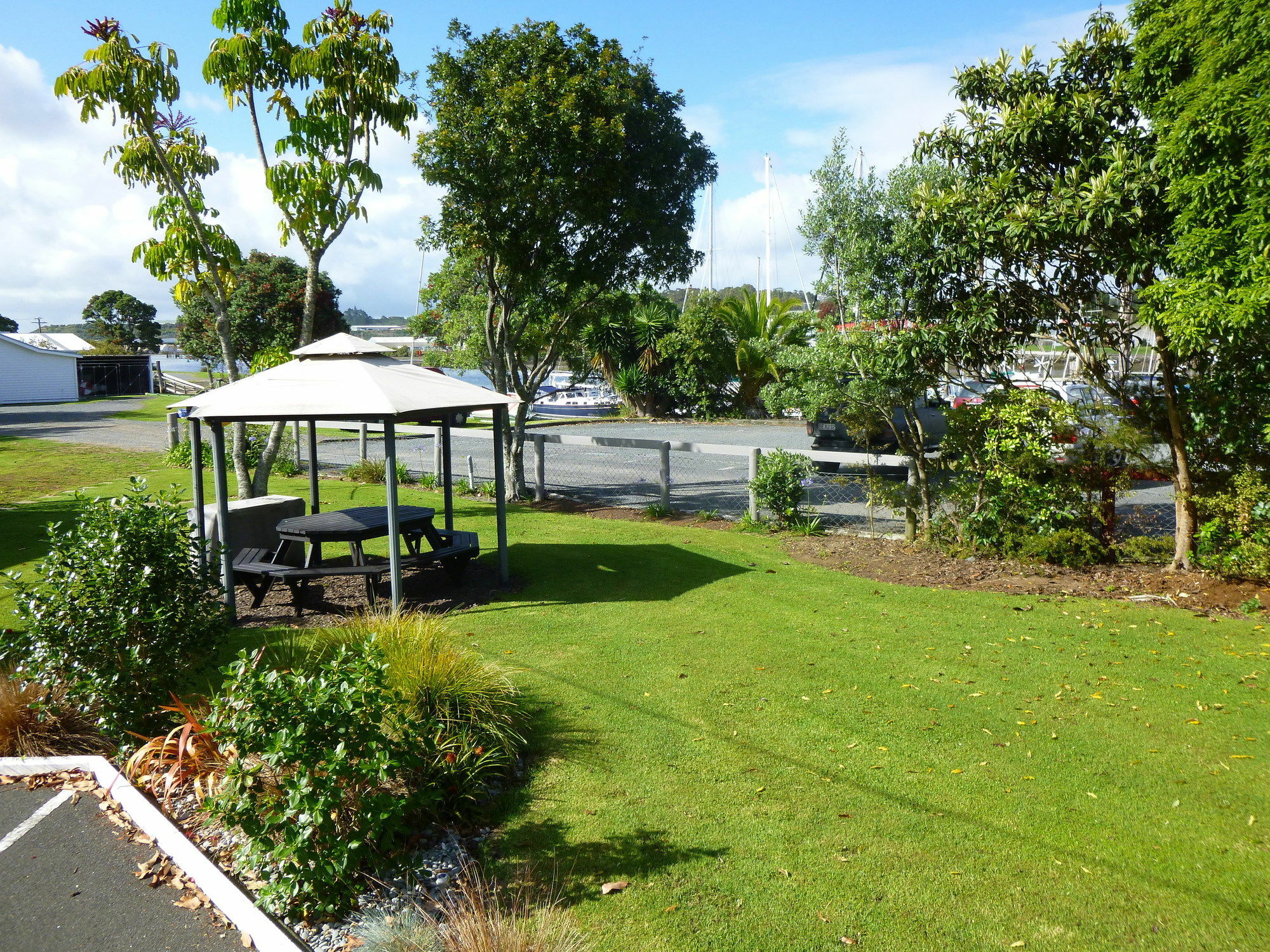 Marina Court Motel & Apartments Whangarei Eksteriør bilde